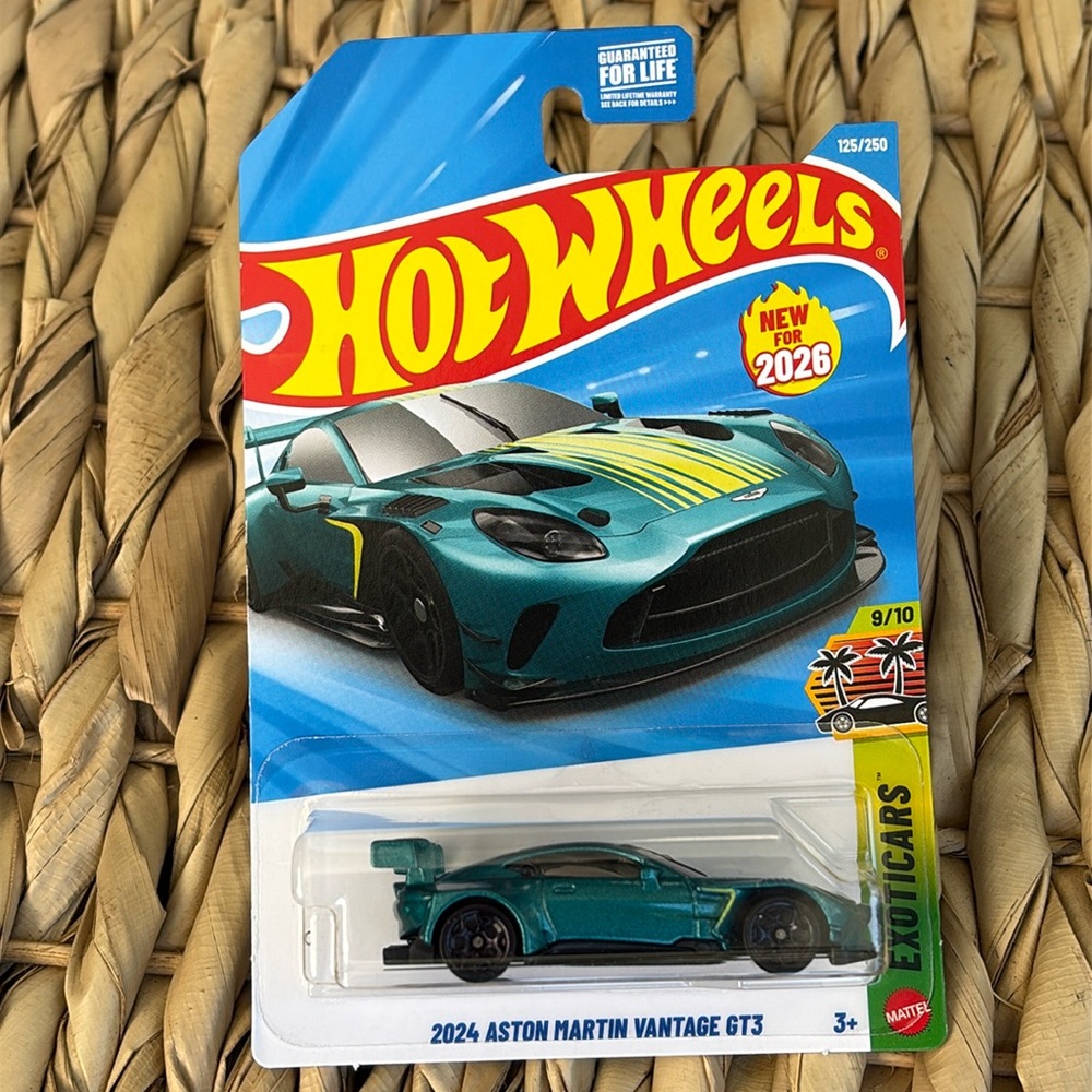 2024 Aston Martin Vantage GT3 Green Race Car Hot Wheels Racing Hotwheels 🆕 2026